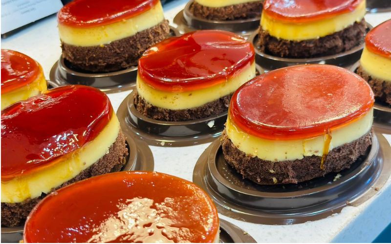 Bánh flan mini béo nhẹ mềm mịn hợp khẩu vị trẻ Bánh flan mini béo nhẹ mềm mịn hợp khẩu vị trẻ