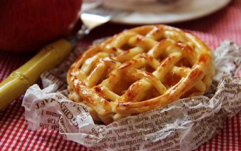 Táo nướng quế thanh nhẹ phù hợp cho mọi lứa tuổi Táo nướng quế thanh nhẹ phù hợp cho mọi lứa tuổi