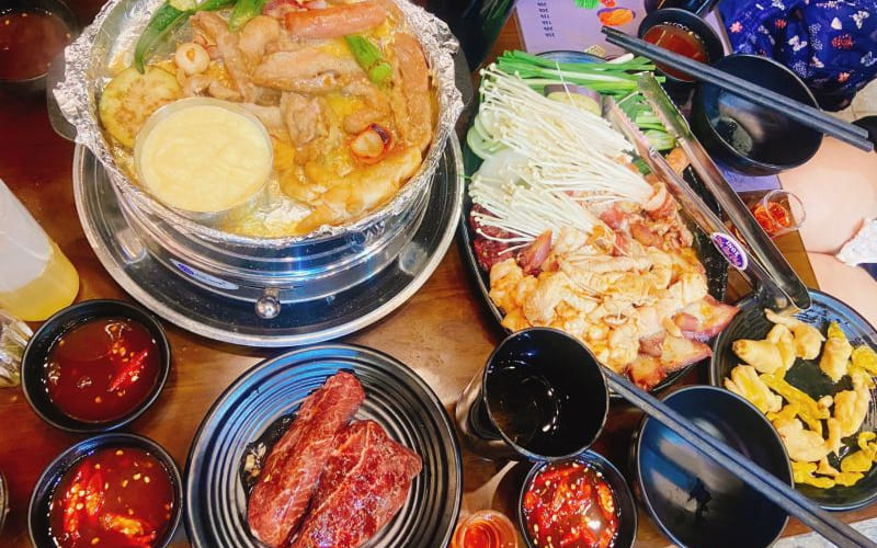 Quán Nướng Uyên Uyên Quán Nướng Uyên Uyên