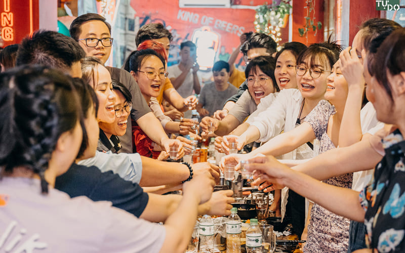 Lợi ích và hạn chế của trò uống bia