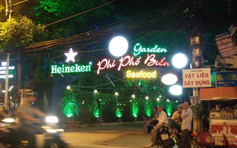 Phi Phố Biển Phi Phố Biển