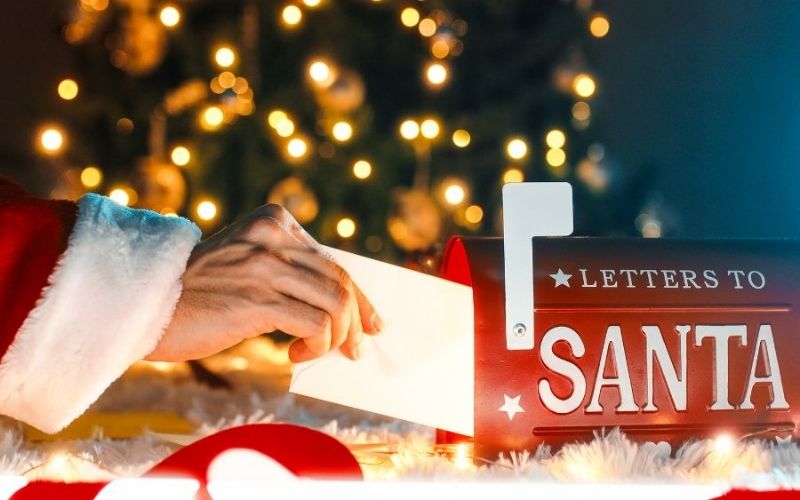 Các thư từ ông già Noel mang đến niềm vui, tình yêu thương và phép màu Giáng Sinh cho các bé