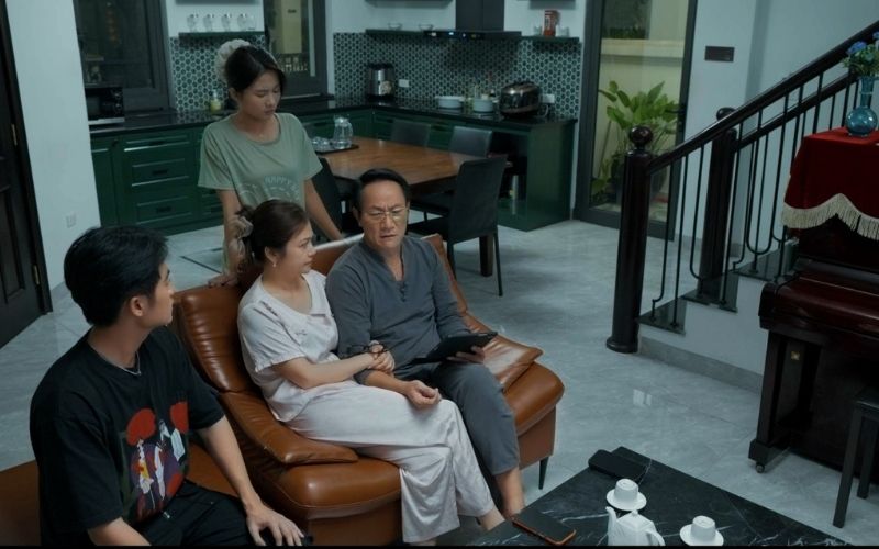 Phim hé lộ hành trình sóng gió của ông Phi và gia đình Phim hé lộ hành trình sóng gió của ông Phi và gia đình