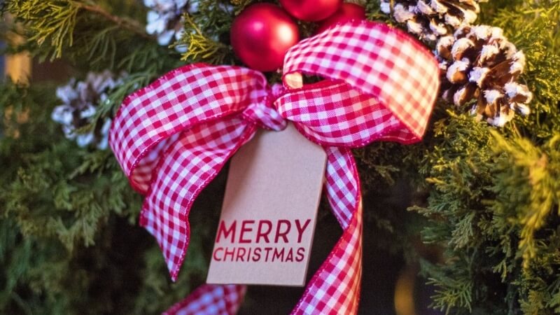 Hình nền Giáng sinh cho máy tính khung cảnh ánh đèn mờ làm nền, tạo không khí ấm áp nhưng không chói mắt