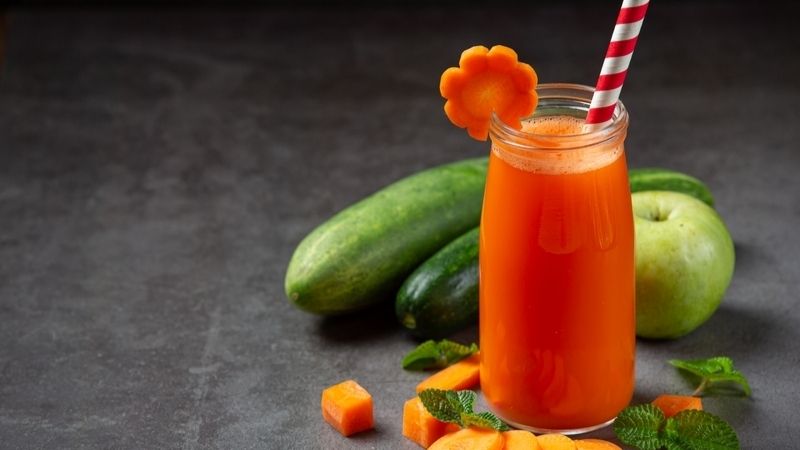 Nước ép ổi và cà rốt Nước ép ổi và cà rốt