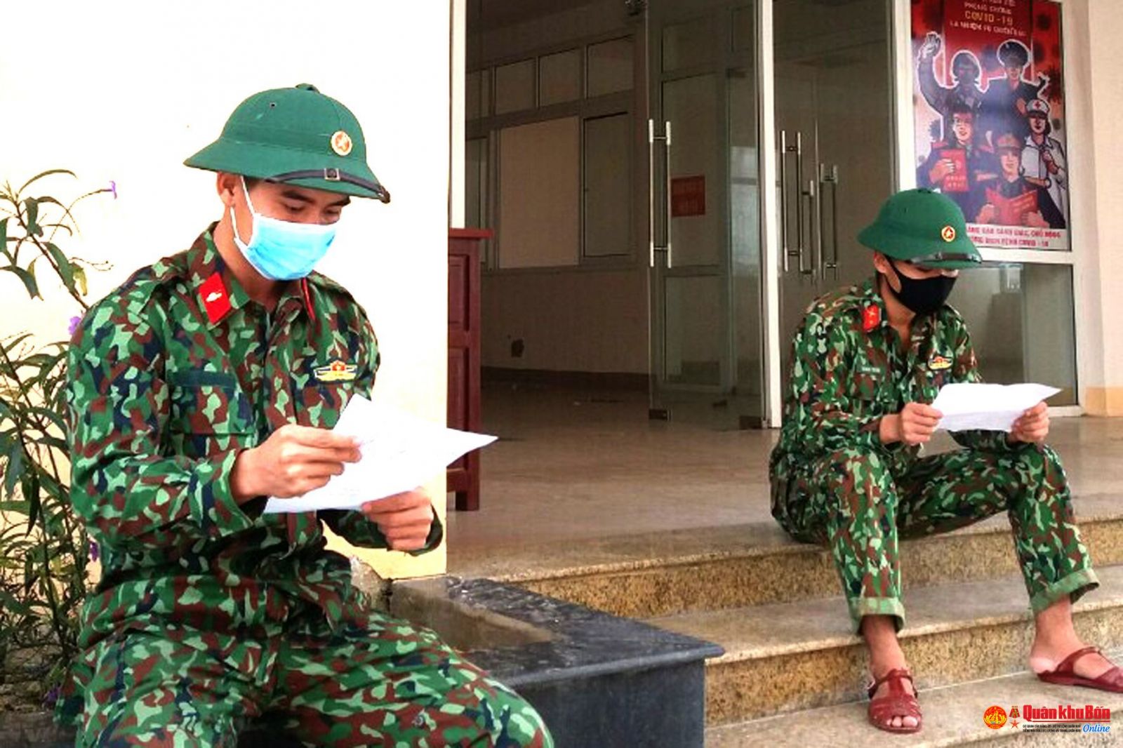 Các mẫu viết thư gửi chú bộ đội 2 Các mẫu viết thư gửi chú bộ đội 2