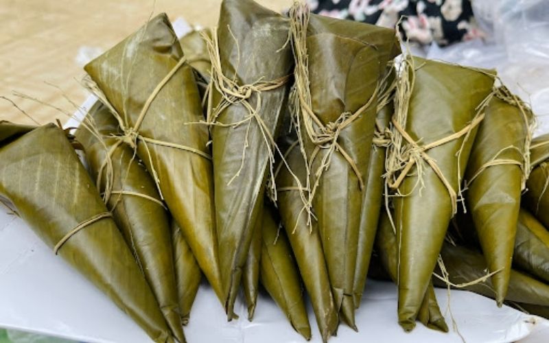 Bánh coóc mò mang hương vị mộc mạc, dẻo thơm đặc trưng của ẩm thực người Tày Bánh coóc mò mang hương vị mộc mạc, dẻo thơm đặc trưng của ẩm thực người Tày