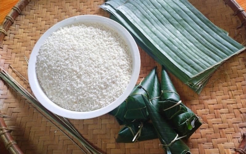 Nguyên liệu cần chuẩn bị để làm bánh coóc mò Nguyên liệu cần chuẩn bị để làm bánh coóc mò