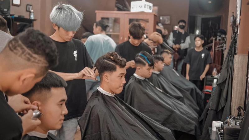 Những lỗi khiến tóc xấu khi chơi Tết Những lỗi khiến tóc xấu khi chơi Tết