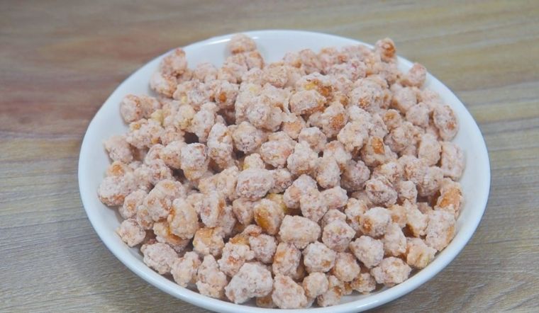 Cách làm mứt đậu phộng giòn thơm, ăn cực mê