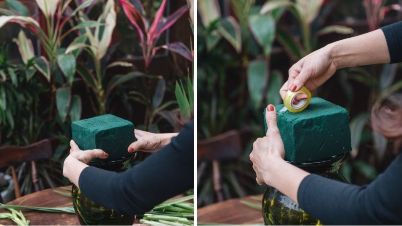 Chuẩn bị hoa và cố định xốp cắm Chuẩn bị hoa và cố định xốp cắm