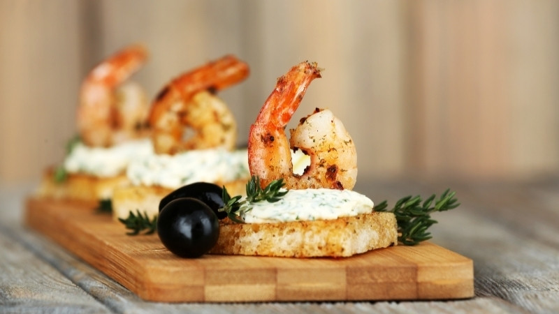 Canapé tôm nướng sốt bơ tỏi Canapé tôm nướng sốt bơ tỏi