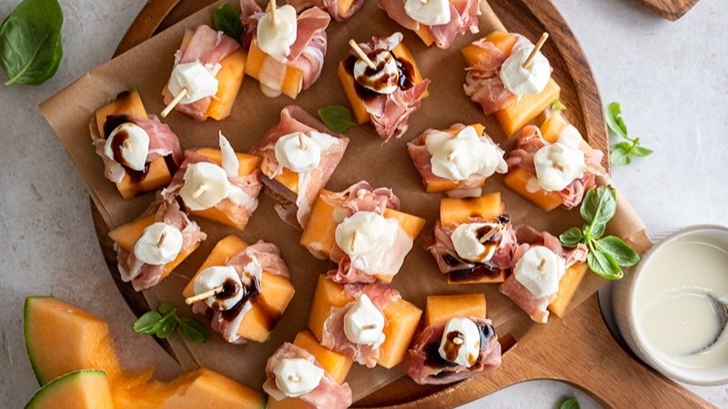 Canapé thịt nguội & dưa lưới Canapé thịt nguội & dưa lưới