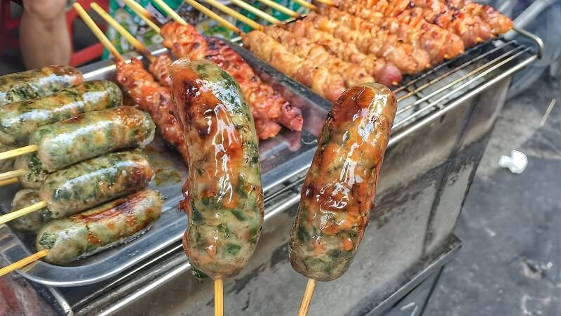 Dồi sụn nướng xiên que Dồi sụn nướng xiên que