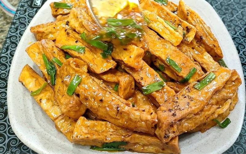 Công thức giò lụa rim mắm thơm nức mũi, ăn là ghiền