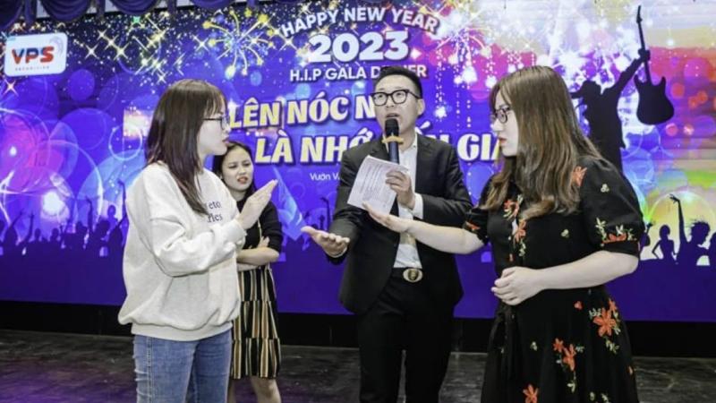 Trò chơi gala dinner nối từ tiếp sức