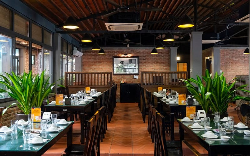 Trâu Ngon Quán nổi tiếng với thịt trâu tươi ngon.