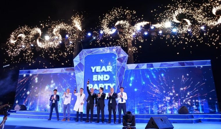 Gợi ý 10 địa điểm tổ chức Year End Party cho công ty tại TP.HCM