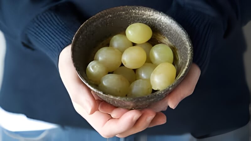 Ăn nho giao thừa Tết Dương là gì?