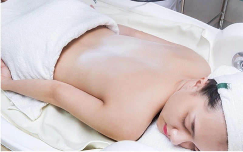 Nên chọn spa uy tín để tắm trắng an toàn và hiệu quả