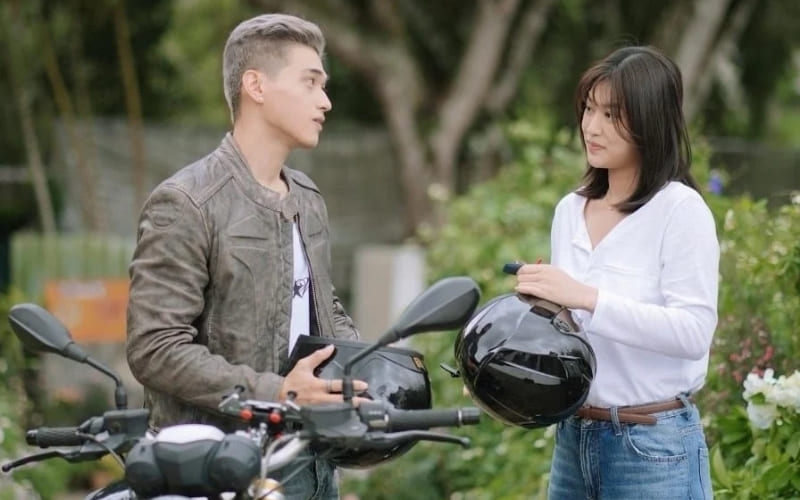 Nụ Hôn Bạc Tỷ.