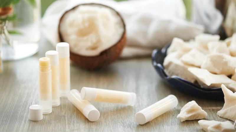 Son thuần chay có đắt hơn son thông thường không?