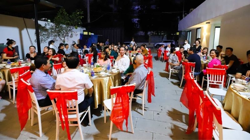 Các câu hỏi thường gặp về bài phát biểu tất niên xóm