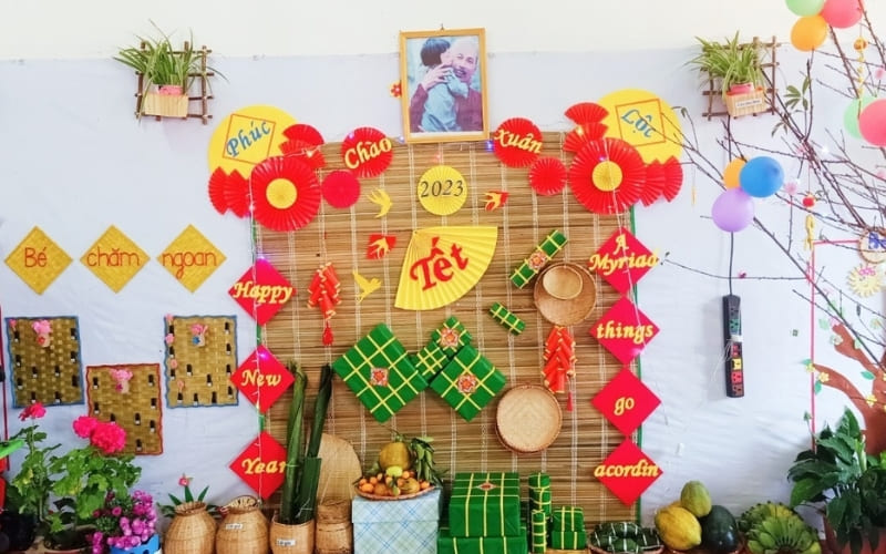 Màu sắc chủ đạo khi trang trí hội trường Tết tạo không khí rộn ràng