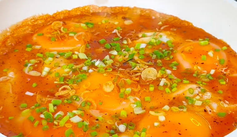 Cách làm trứng chiên sốt mắm siêu nhanh, bắt cơm, đủ vị