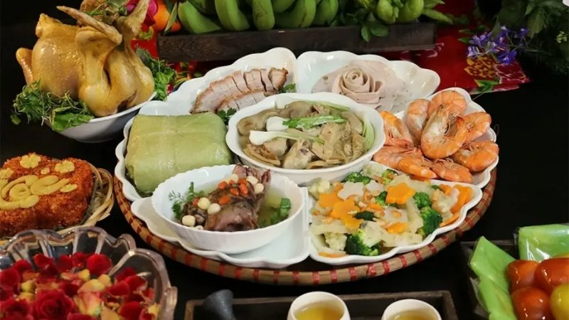 Cúng giao thừa ngoài trời và trong nhà có thể dùng bánh giống nhau Cúng giao thừa ngoài trời và trong nhà có thể dùng bánh giống nhau