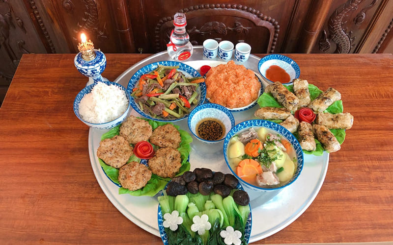 Mâm cúng mùng 1 hàng tháng gồm những gì?