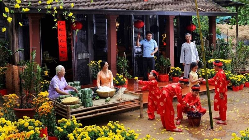 Các hoạt động ngày Tết quan trọng vì đây là sợi dây gắn kết các thế hệ