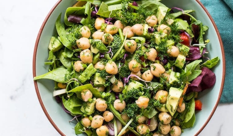 2 cách làm salad đậu gà healthy đơn giản, ngon miệng giảm cân hiệu quả