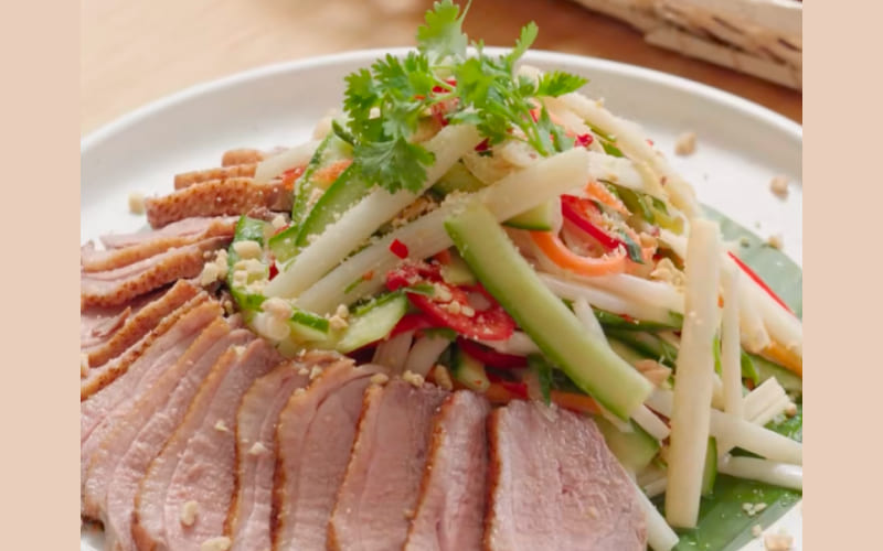 Nộm vịt ngó sen