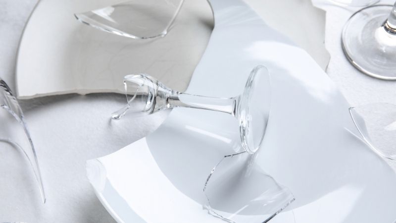 Trong ngày mùng 2 Tết, gia chủ cần kiêng kỵ việc đổ vỡ đồ đạc