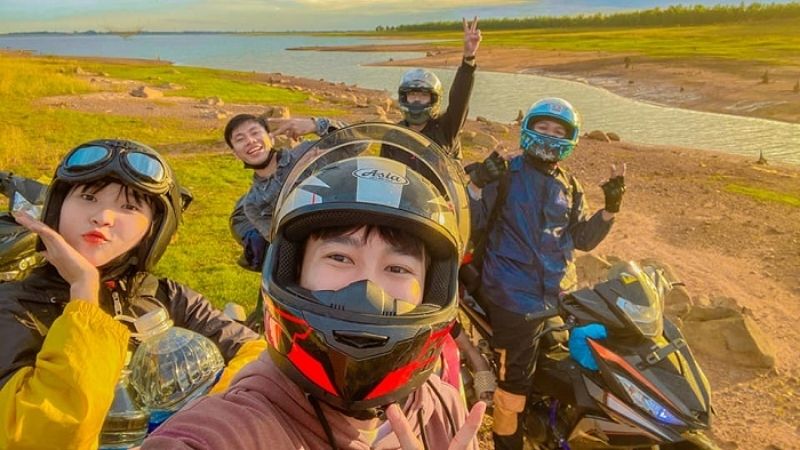 Di chuyển bằng xe máy đến Hồ Dầu tiếng