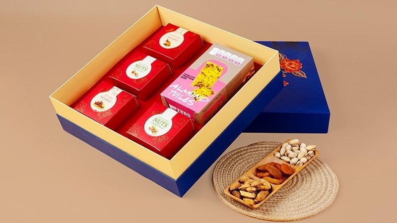 Quà Tết healthy 2026 gồm các loại hạt dinh dưỡng, trái cây sấy lạnh, trà thảo mộc organic