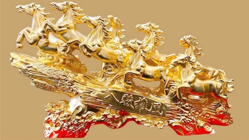 Tượng Ngựa mạ vàng 24K