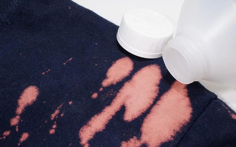 Quần áo bị lem màu có tẩy bằng giấm được không? Quần áo bị lem màu có tẩy bằng giấm được không?
