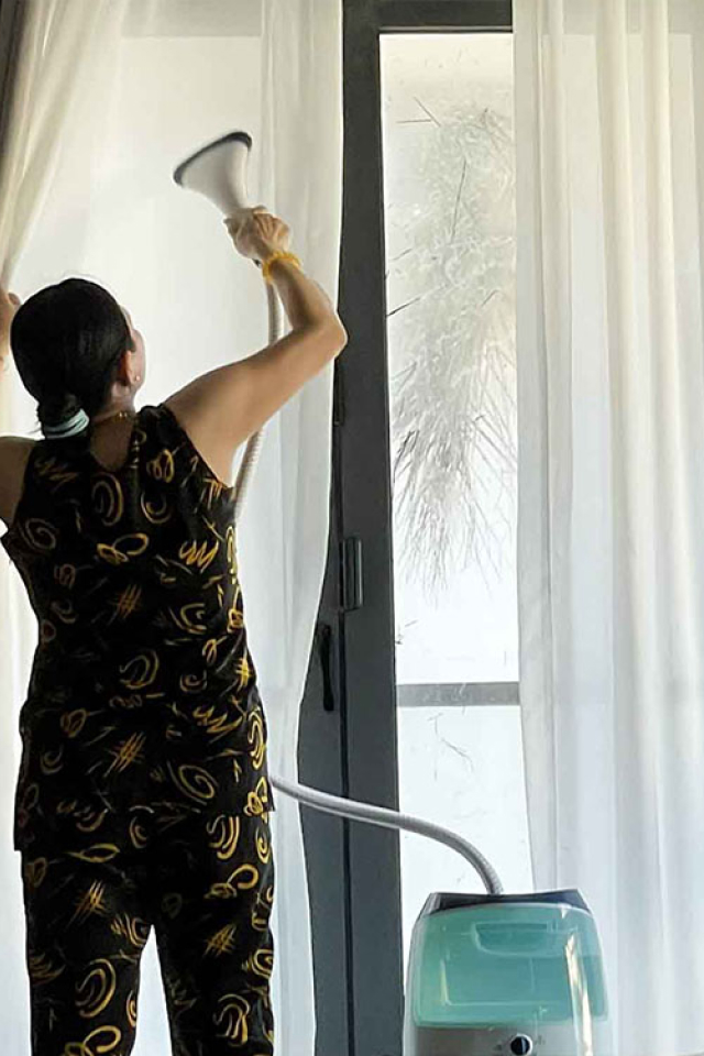 Cách giặt rèm cửa đúng cách sạch bụi, không phai màu tại nhà