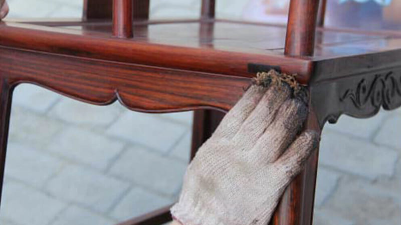 Các bước làm sạch đồ gỗ chạm trổ ngày Tết chuẩn