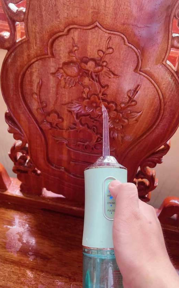 Cách làm sạch đồ gỗ chạm trổ ngày Tết không làm bong sơn