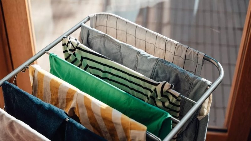 Mẹo phơi quần áo trong nhà