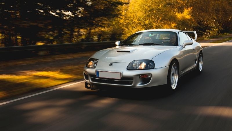 Sinh năm 2026 hợp màu xe trắng, xám, bạc,...