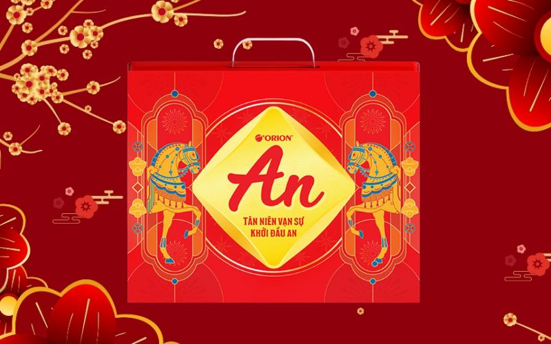 Hộp quà Orion Phúc 1 kết hợp đa dạng bánh ngon, thích hợp làm quà biếu Tết Hộp quà Orion Phúc 1 kết hợp đa dạng bánh ngon, thích hợp làm quà biếu Tết