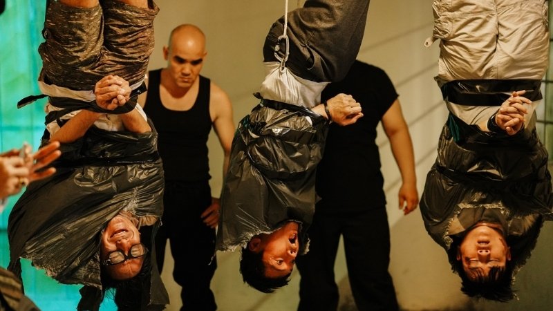 Quang Tuấn và Hoài Lâm đã mang đến những màn hóa thân đầy ám ảnh Quang Tuấn và Hoài Lâm đã mang đến những màn hóa thân đầy ám ảnh