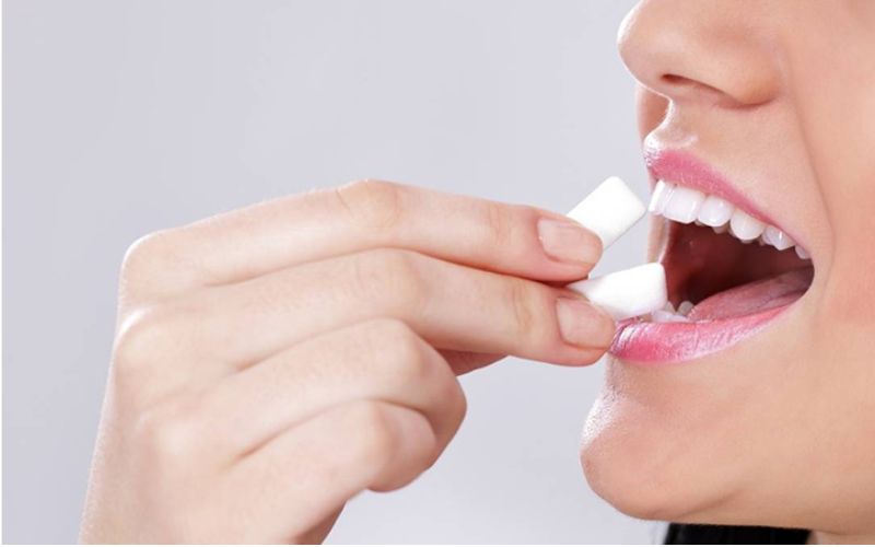 Người dùng nên nhai kẹo cao su không đường đúng cách để bảo vệ răng và hệ tiêu hóa Người dùng nên nhai kẹo cao su không đường đúng cách để bảo vệ răng và hệ tiêu hóa