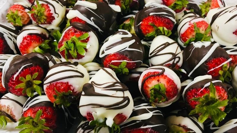 cách làm socola bọc dâu tây