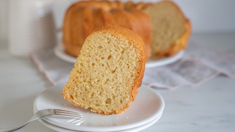 Cho trẻ ăn bánh bông lan có thể tiềm ẩn nguy cơ mắc nghẹn, khó tiêu, dư đường