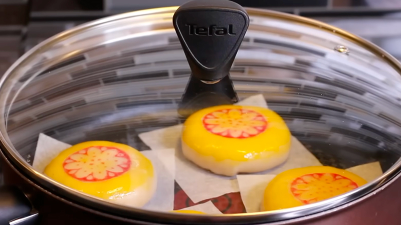 Bước 4: Rán bánh pía chay